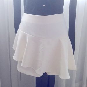 STUNNING After Market White Skort